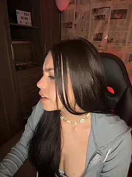 i am nina  online show from 03-25-26, 03:01