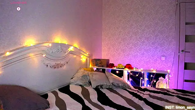 LillyMoure  online show from 02-17-26, 11:11