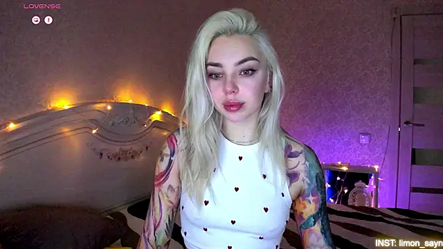 LillyMoure  online show from 02-18-26, 11:01