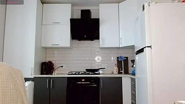 Snapshot of SayMeow_ chatting on 06-27-26, 03:28 SayMeow online show from 06-27-26, 03:28