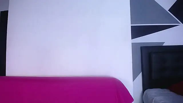 Snapshot of Miss_Loise chatting on 01-11-25, 12:50 Miss Loise online show from 01-11-25, 12:50