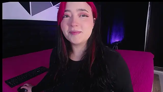 Snapshot of Miss_Loise chatting on 01-29-25, 12:45 Miss Loise online show from 01-29-25, 12:45