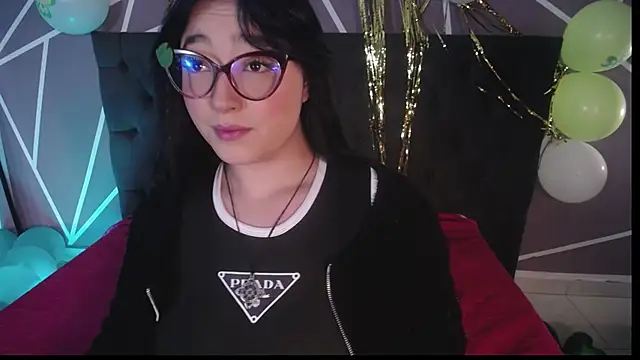 Snapshot of Miss_Loise chatting on 02-28-25, 11:36 Miss Loise online show from 02-28-25, 11:36