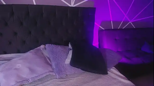 Snapshot of Miss_Loise chatting on 03-11-25, 01:01 Miss Loise online show from 03-11-25, 01:01