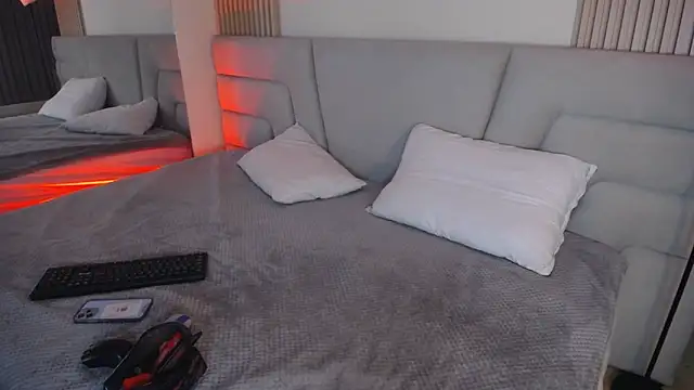 Snapshot of Miss_Loise chatting on 12-04-25, 03:38 Miss Loise online show from 12-04-25, 03:38