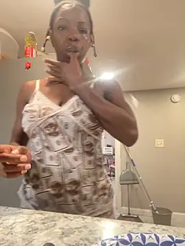 Snapshot of wishwashhy22 chatting on 11-18-25, 07:18 wishwashhy22 online show from 11-18-25, 07:18