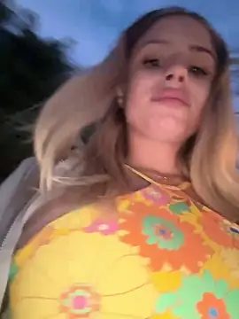 Snapshot of BritneyDimond chatting on 12-10-24, 06:38 BritneyDimond online show from 12-10-24, 06:38