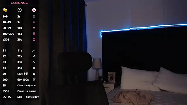 andrewmhilton  online show from 10-04-25, 06:00