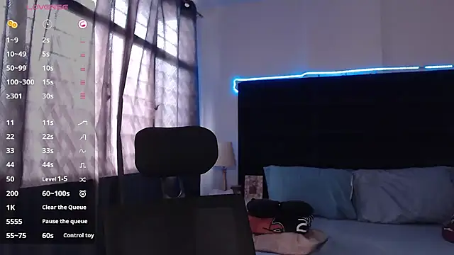 andrewmhilton  online show from 11-03-25, 08:54