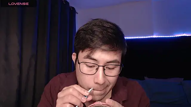 andrewmhilton  online show from 03-13-26, 05:36