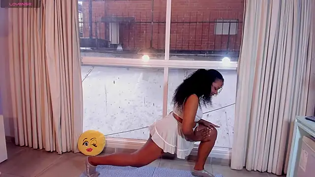 Snapshot of ElizabethBell_ chatting on 02-01-26, 10:08 ElizabethBell online show from 02-01-26, 10:08