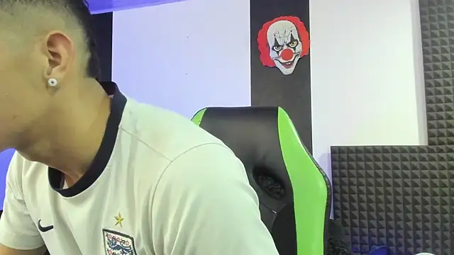 jhonnysnow17 online show from 02-23-25, 01:32