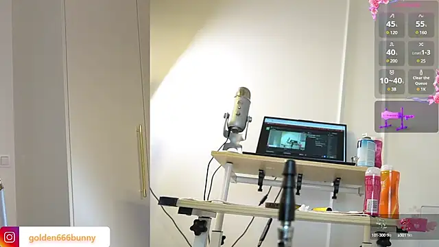 Snapshot of Miss69Ri99 chatting on 01-03-25, 08:32 Miss69Ri99 online show from 01-03-25, 08:32