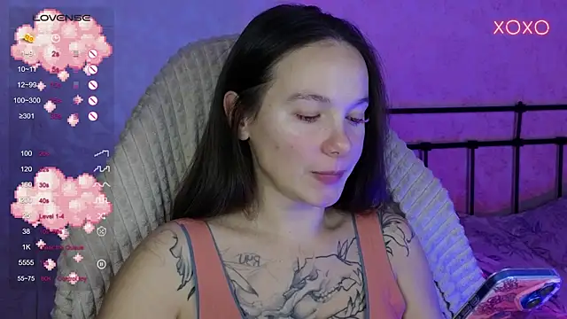 lil luna x online show from 10-25-25, 05:30