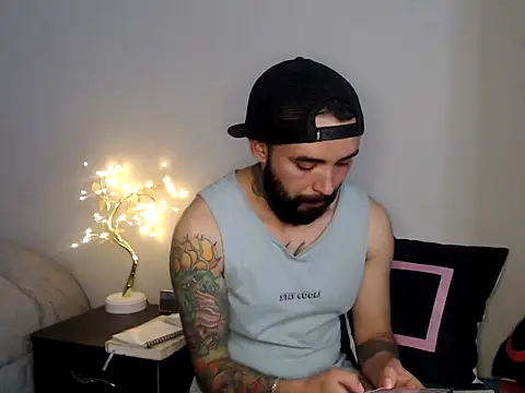 transgenderboy online show from 09-08-25, 06:51