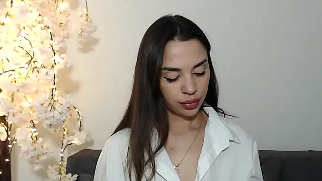 Mika Gold online show from 10-30-25, 04:41