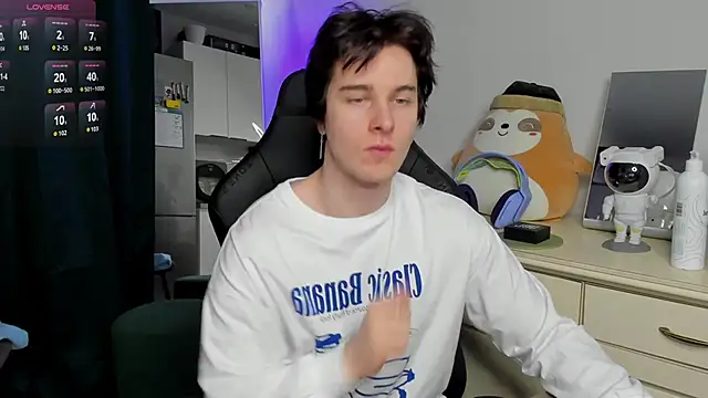 Vincent Strong online show from 04-06-26, 08:15