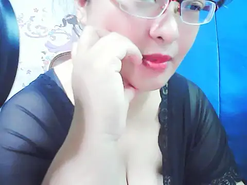 Snapshot of xiaorou-z chatting on 09-10-25, 04:34 xiaorou-z online show from 09-10-25, 04:34