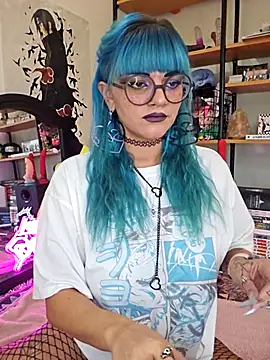 Snapshot of anyalikestosuck chatting on 11-13-25, 05:01 anyalikestosuck online show from 11-13-25, 05:01