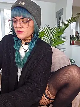 Snapshot of anyalikestosuck chatting on 11-27-25, 07:05 anyalikestosuck online show from 11-27-25, 07:05