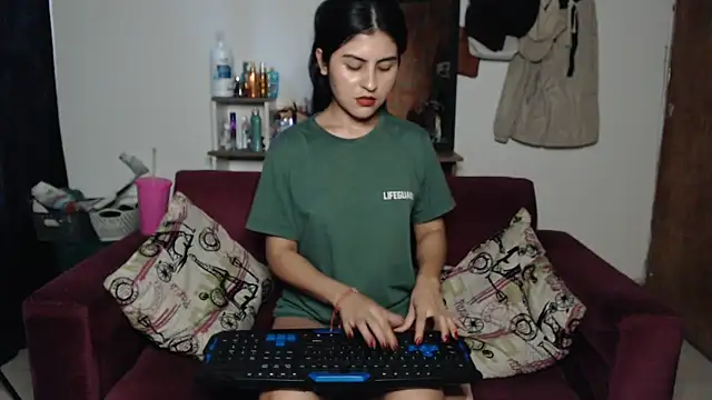 Nathacha online show from 03-20-25, 10:18