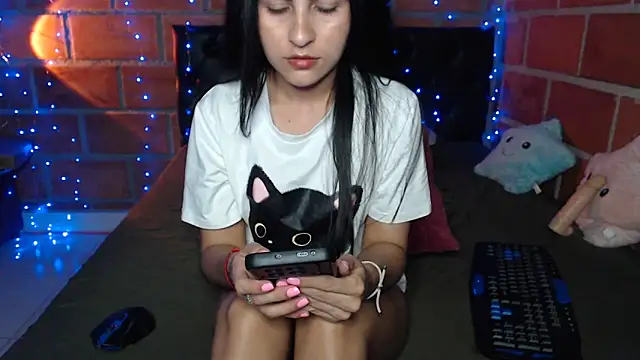 Nathacha online show from 11-16-25, 10:15