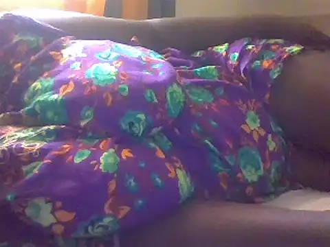 Snapshot of Bigg_boobies chatting on 03-15-25, 10:57 Bigg boobies online show from 03-15-25, 10:57