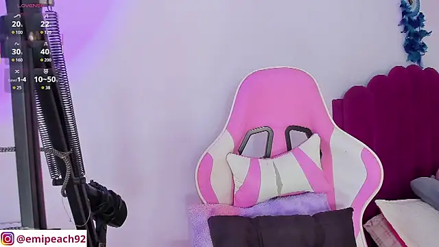 samanthaabloom online show from 03-04-26, 03:23