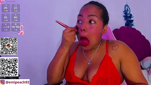 Snapshot of samanthaabloom chatting on 07-15-26, 02:06 samanthaabloom online show from 07-15-26, 02:06