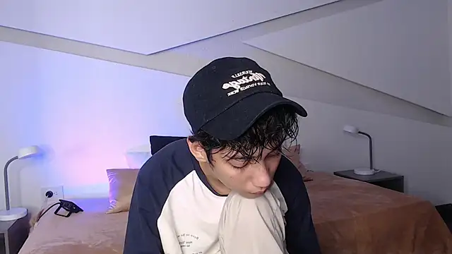 hot little bunny online show from 03-07-25, 09:27