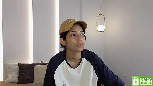 hot little bunny online show from 09-17-25, 09:05