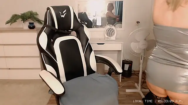 Lola Richie online show from 12-09-24, 04:34