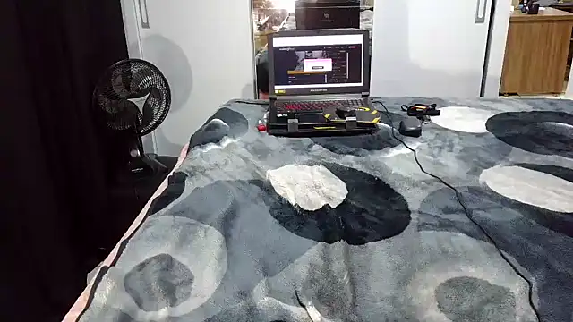 Snapshot of Kellynha_Sweet chatting on 02-18-26, 04:41 Kellynha Sweet online show from 02-18-26, 04:41