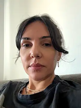 TaniaAmore online show from 10-13-25, 10:48