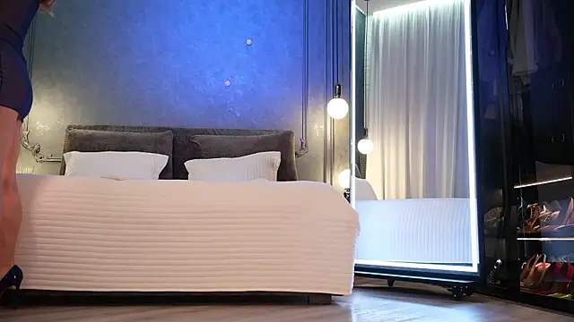 Snapshot of Rikka_Moore chatting on 03-07-26, 11:07 Rikka Moore online show from 03-07-26, 11:07