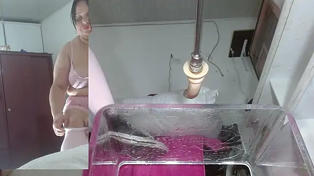 sammyEvans   online show from 10-18-25, 02:25