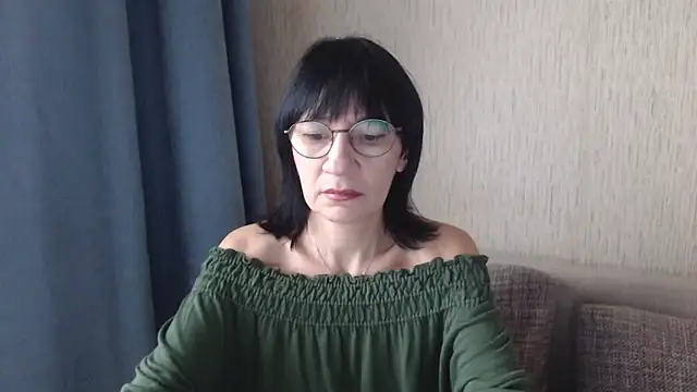 Erica95Bloom online show from 09-25-25, 05:33