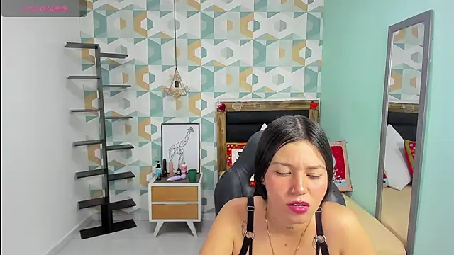 Snapshot of LORENADAVIES chatting on 12-02-25, 04:57 LORENADAVIES online show from 12-02-25, 04:57