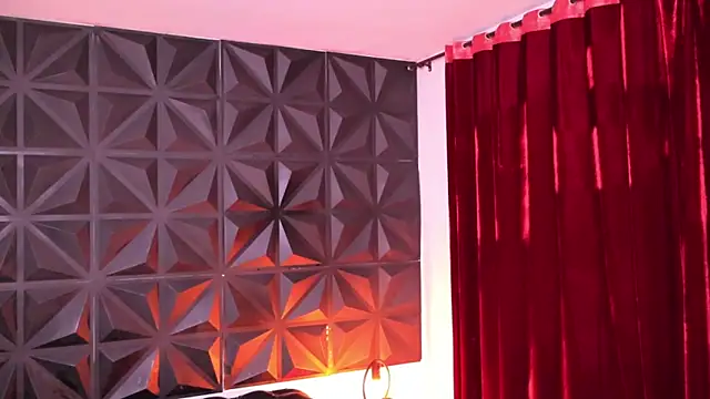 Misselektra   online show from 02-13-25, 04:43