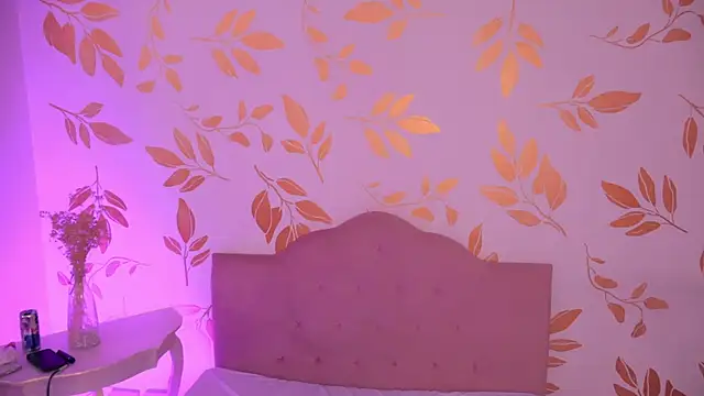 Misselektra   online show from 04-10-26, 05:23