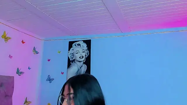 mabellfox online show from 12-13-24, 03:38