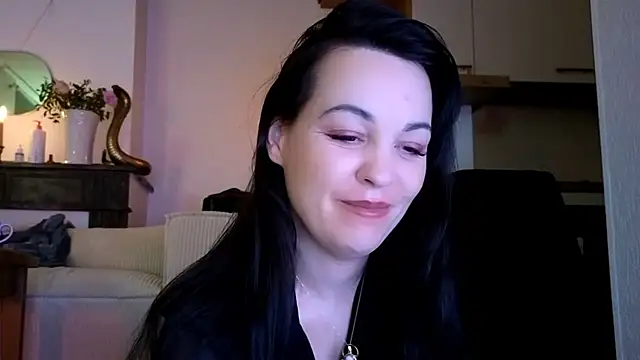 Lilie romeo online show from 01-08-25, 03:50