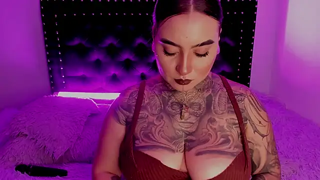 CloeeBeckam online show from 02-27-25, 04:20