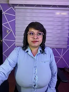 Snapshot of MiiaaJoness chatting on 07-08-26, 04:44 MiiaaJoness online show from 07-08-26, 04:44