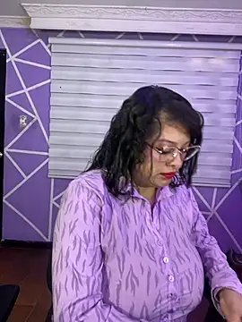 Snapshot of MiiaaJoness chatting on 07-28-26, 03:21 MiiaaJoness online show from 07-28-26, 03:21