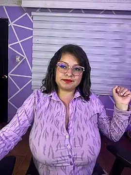 Snapshot of MiiaaJoness chatting on 07-28-26, 07:39 MiiaaJoness online show from 07-28-26, 07:39