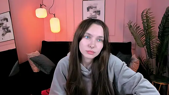 Snapshot of ChloeSunny chatting on 05-31-26, 06:09 ChloeSunny online show from 05-31-26, 06:09