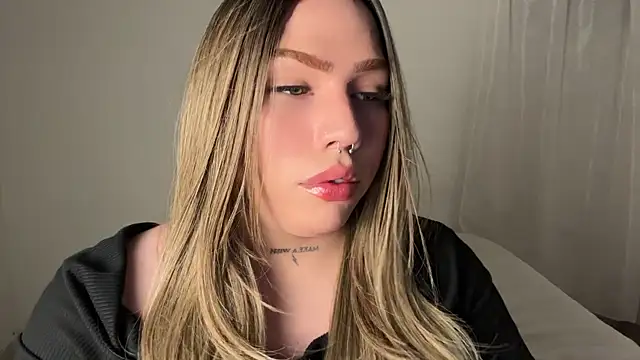 IsabellaFigueredo   online show from 03-01-26, 12:12