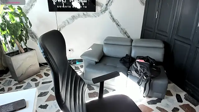 CelesteBrucee online show from 12-01-25, 08:03