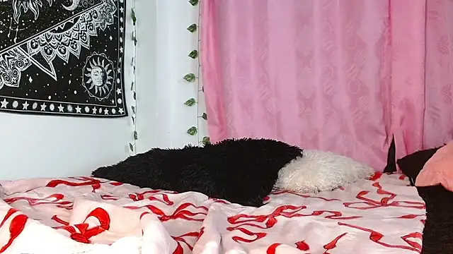 Ebony D0ll online show from 12-26-24, 01:29